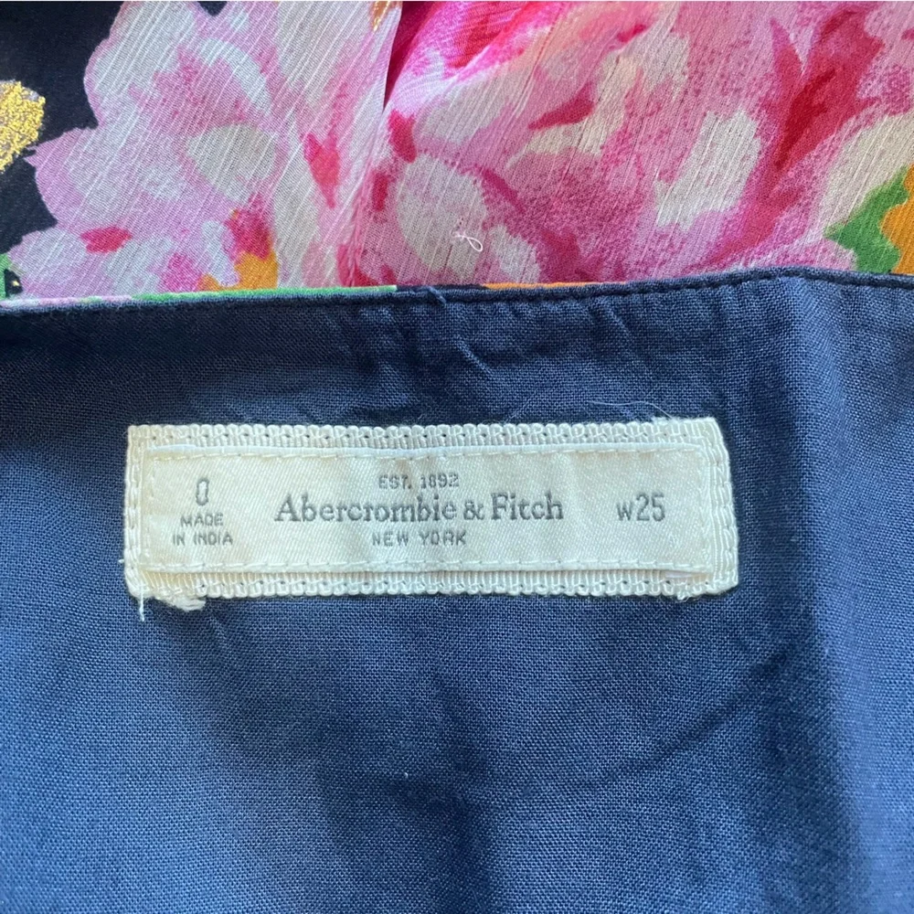Abercrombie & Fitch Vintage Y2K Mini Skirt Flare Lightweight Size‎ 0/25